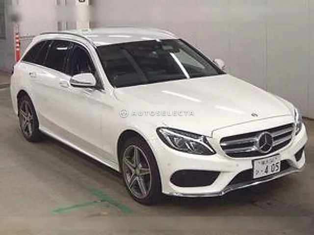 Mercedes-Benz C-Class Station Wagon 2015, auction grade 4