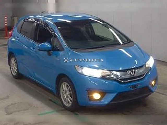 Honda Fit Hybrid 2013, auction grade 4