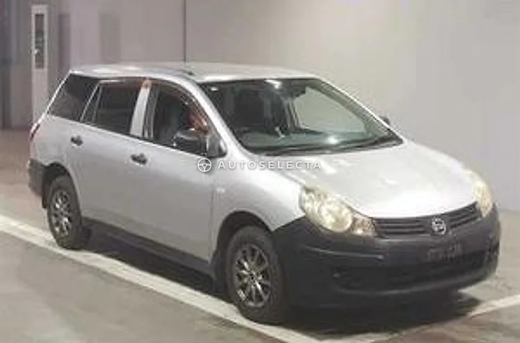 Nissan AD Van 2010, photo 1 of 1