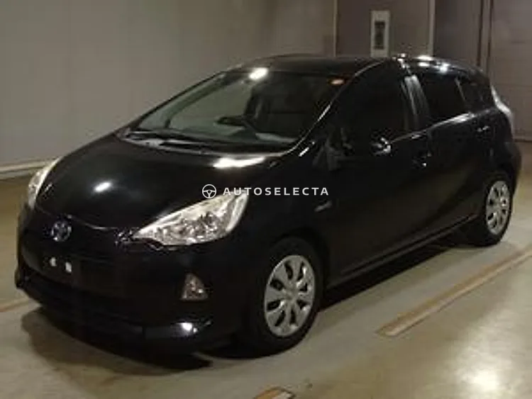 Toyota Aqua 2013, photo 1 of 1