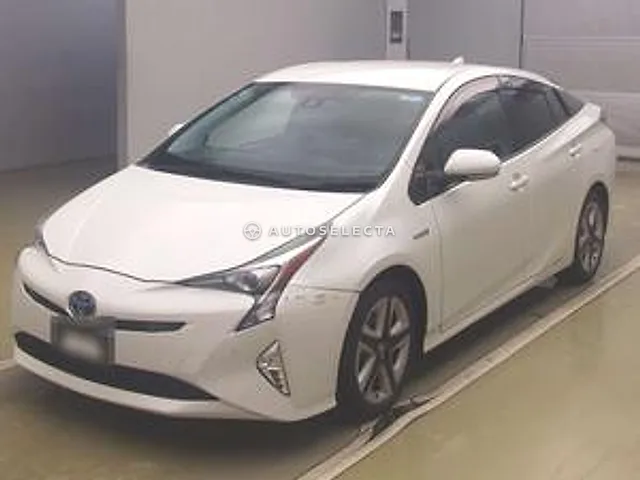 Toyota Prius 2016, auction grade RA