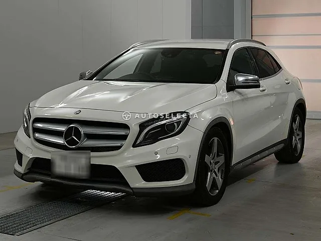 Mercedes-Benz GLA-Class 2014, auction grade 4.5