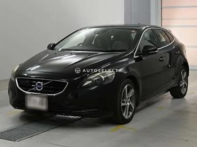 Volvo V40 2016, auction grade RA