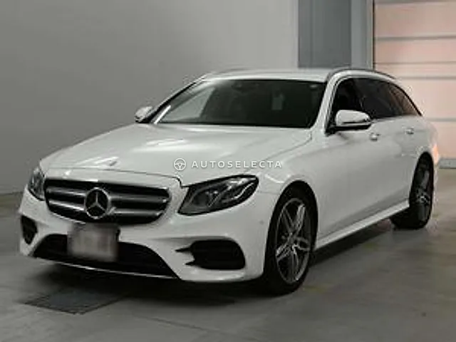 Mercedes-Benz E-Class Station Wagon 2017, auction grade 4.5
