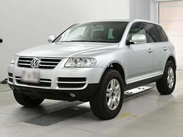 Volkswagen Touareg 2004, auction grade 4