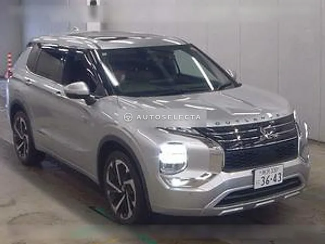 Mitsubishi Outlander PHEV 2022, auction grade 4.5