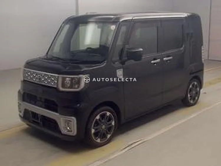 Toyota Pixis Mega 2015, photo 1 of 1