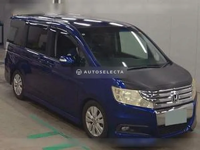 Honda Stepwgn Spada 2010, auction grade 3.5