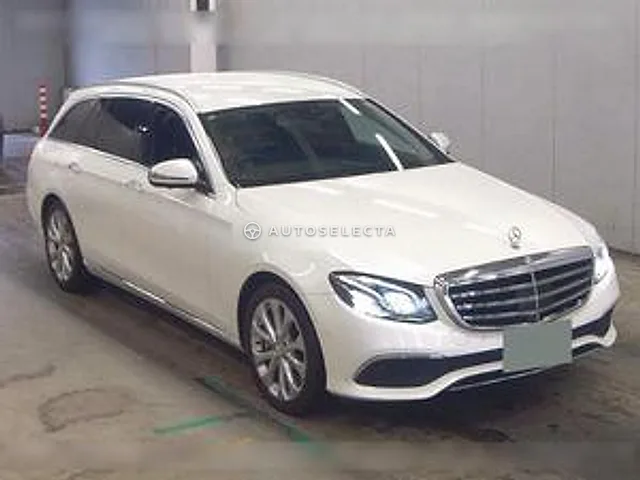 Mercedes-Benz E-Class Station Wagon 2016, auction grade 4