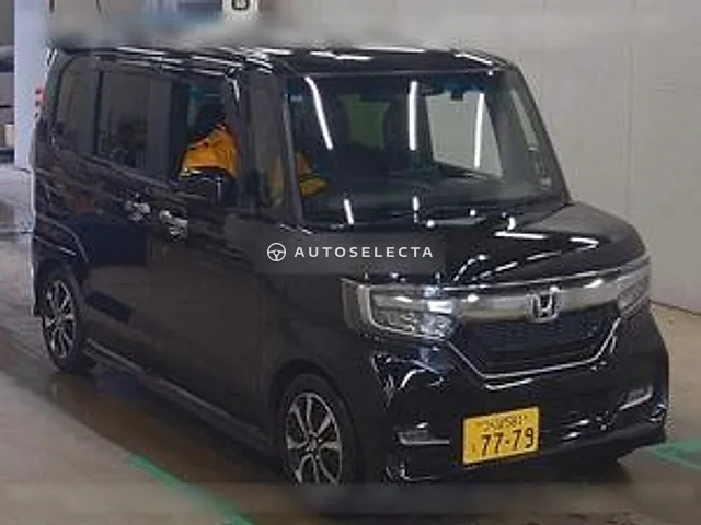 Honda N-BOX Custom 2018, auction grade 4.5