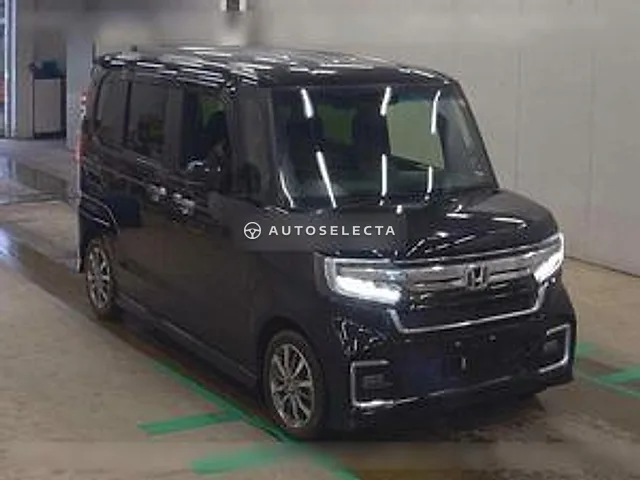 Honda N-BOX Custom 2023, auction grade 4.5