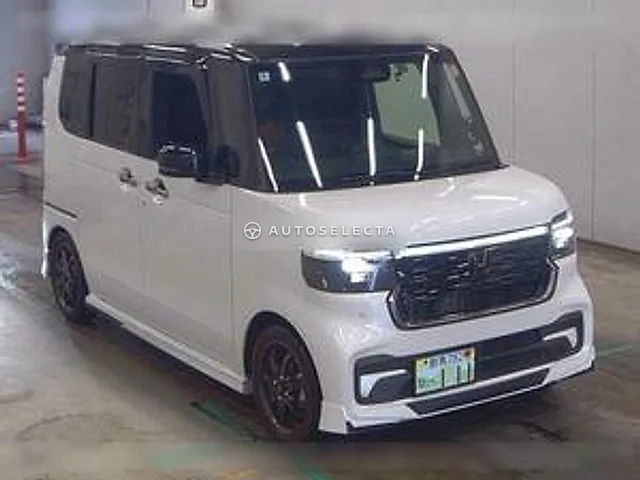 Honda N-BOX Custom 2024, auction grade 4.5