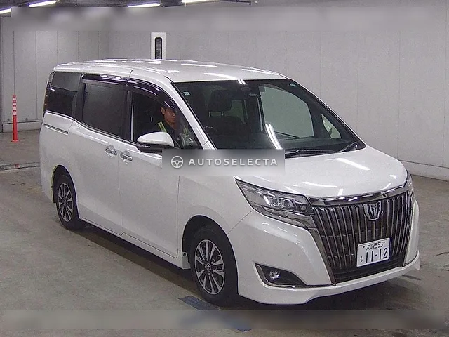 Toyota Esquire 2021, auction grade 4