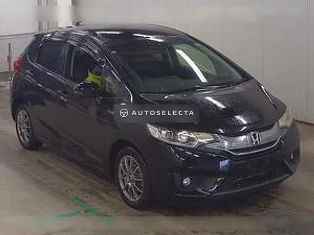 Honda Fit Hybrid 2013, auction grade 4