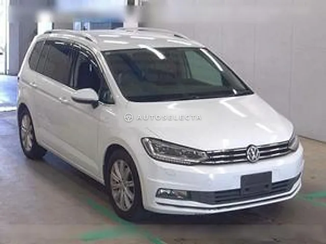 Volkswagen Golf Touran 2016, auction grade 4.5