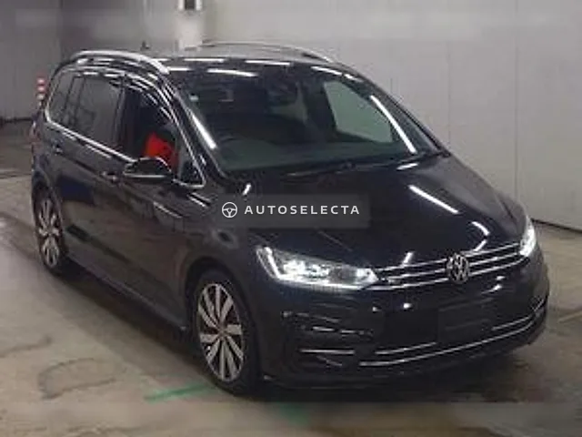 Volkswagen Golf Touran 2021, auction grade 4.5