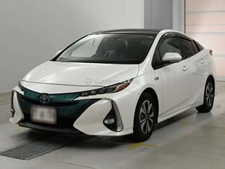 Toyota Prius PHV 2017, photo 1 of 1