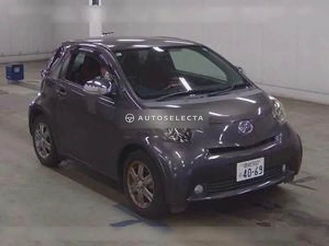 Toyota iQ 2010, auction grade 4