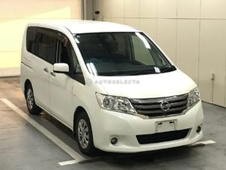 Nissan Serena 2011, photo 1 of 4