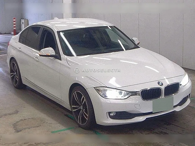 BMW 3 Series 2013, auction grade 4