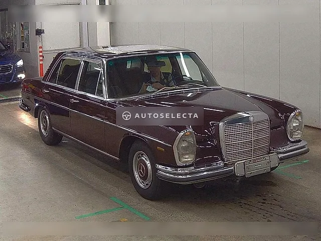 Mercedes-Benz S-Class 1970, auction grade 3