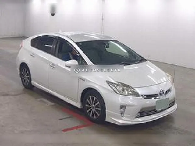 Toyota Prius 2014, auction grade 3