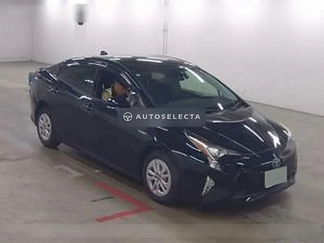 Toyota Prius 2017, auction grade R