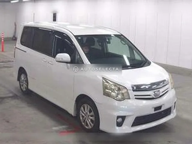 Toyota Noah 2010, auction grade 3.5