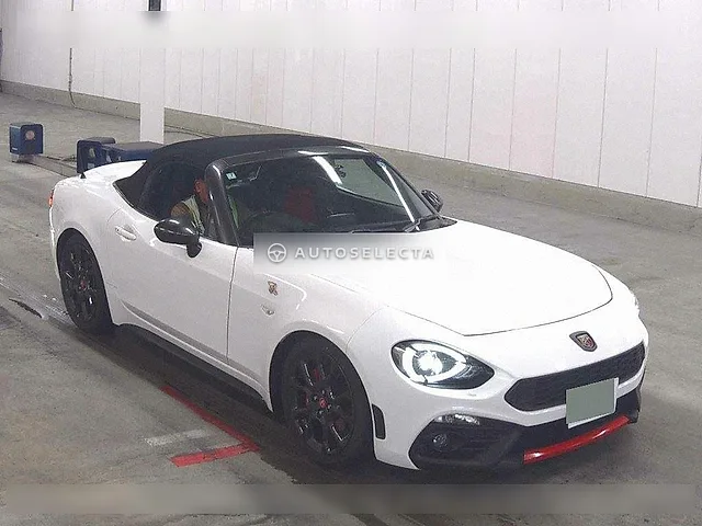 Abarth 124 Spider 2017, auction grade 4.5