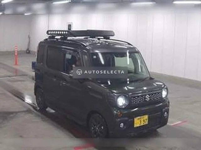 Suzuki Spacia Gear 2022, auction grade R