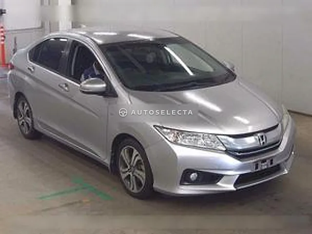 Honda Grace 2015, auction grade R