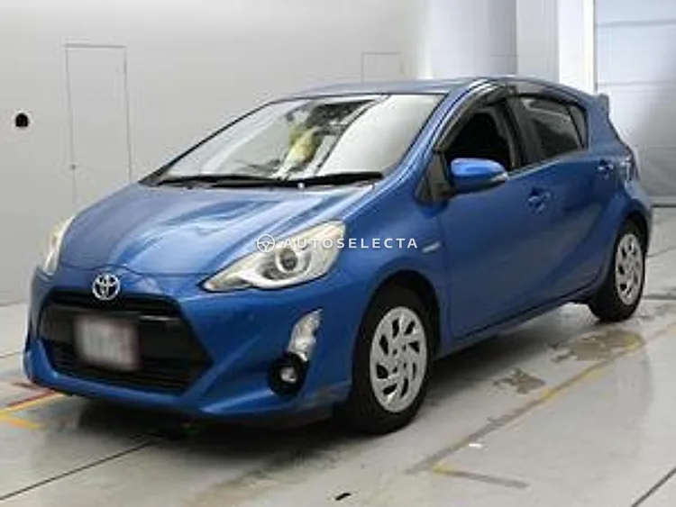 Toyota Aqua 2016, photo 1 of 1
