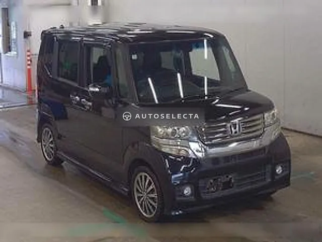 Honda N-BOX Custom 2014, auction grade 4.5