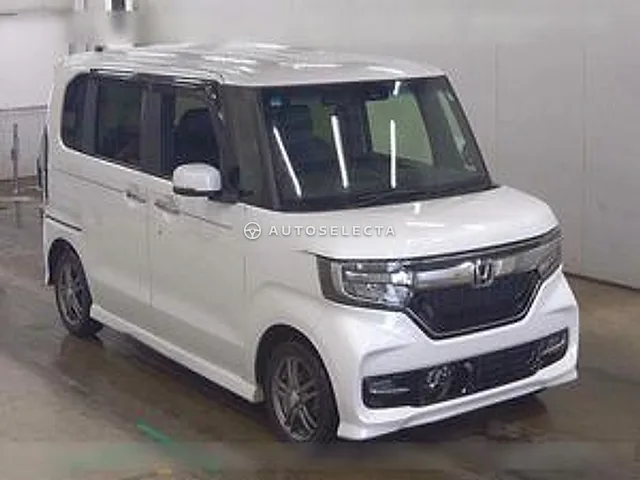 Honda N-BOX Custom 2019, auction grade 4.5
