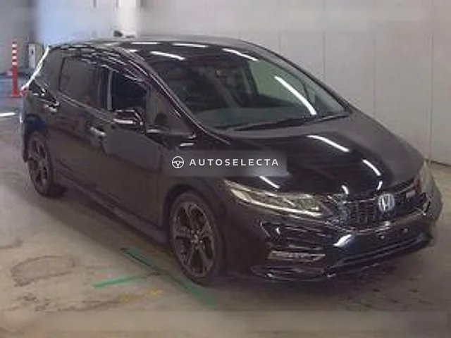 Honda Jade 2018, auction grade 4