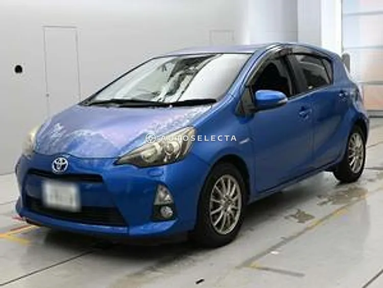 Toyota Aqua 2013, photo 1 of 1