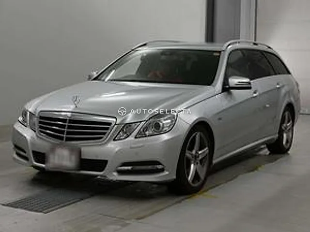 Mercedes-Benz E-Class Station Wagon 2010, auction grade 4