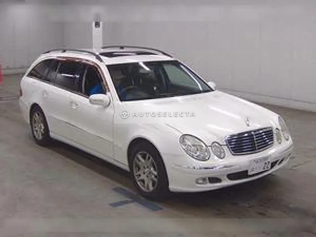 Mercedes-Benz E-Class Station Wagon 2003, auction grade 3.5