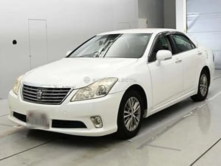 Toyota Crown 2010, photo 1 of 1
