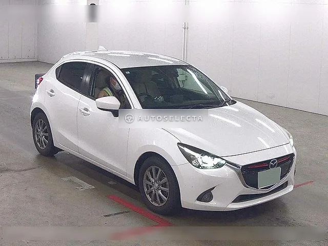 Mazda Demio 2016, auction grade 4.5