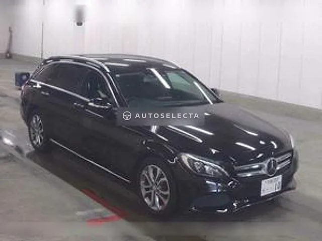 Mercedes-Benz C-Class Station Wagon 2015, auction grade 3.5