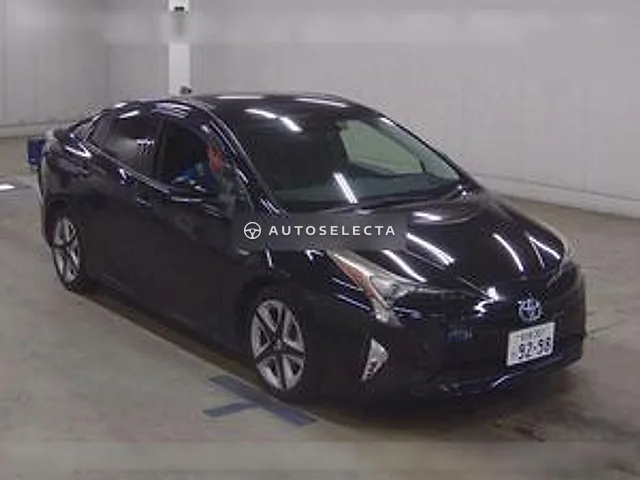 Toyota Prius 2016, auction grade 3.5
