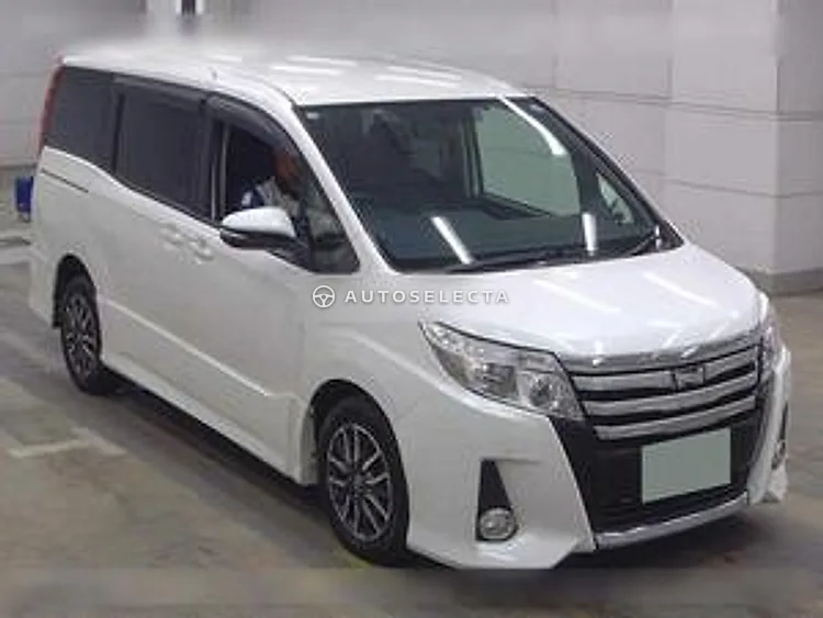 Toyota Noah 2015, photo 1 of 1