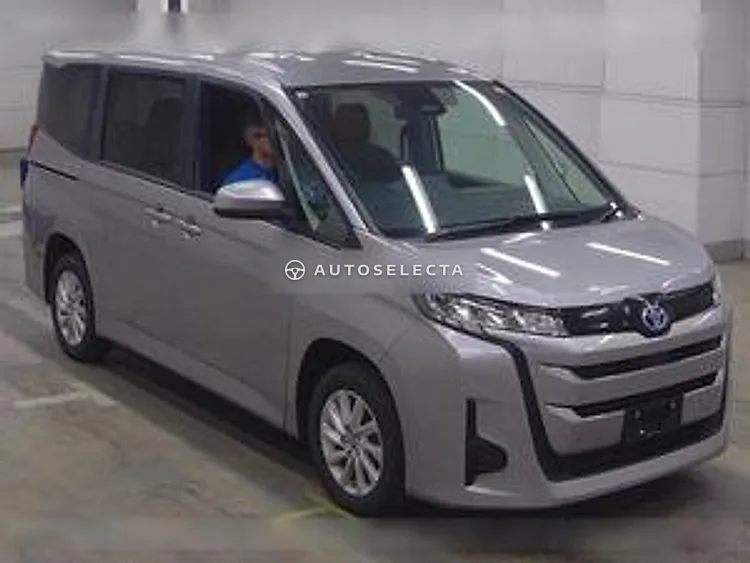 Toyota Noah 2022, photo 1 of 1