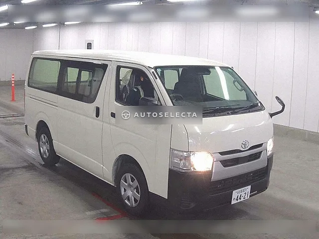 Toyota Hiace Van 2025, auction grade 6