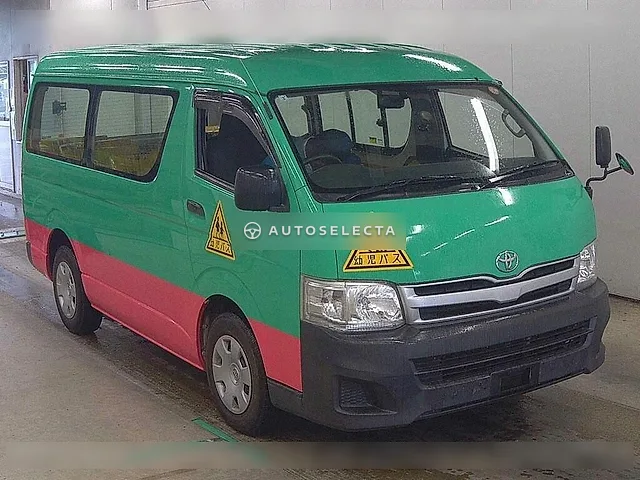 Toyota Hiace Wagon 2011, auction grade 3.5