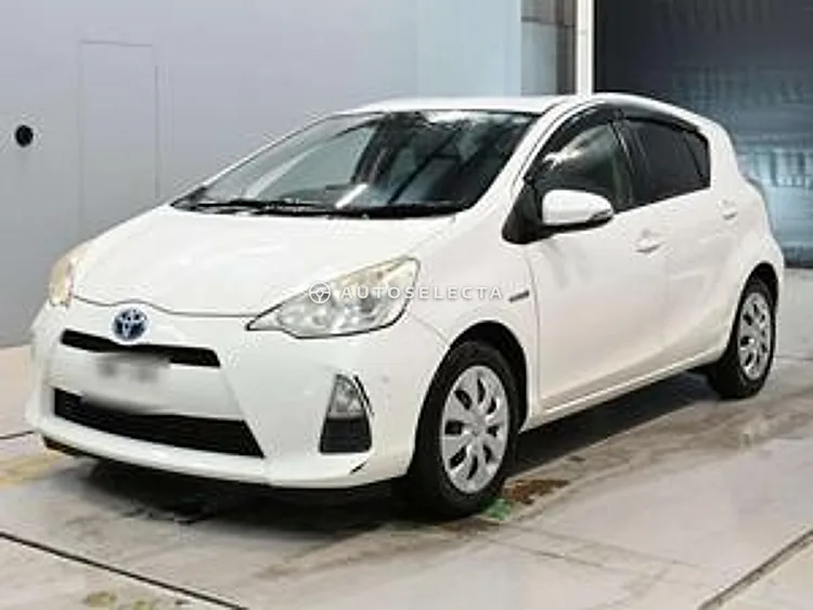 Toyota Aqua 2012, photo 1 of 1