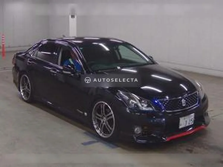 Toyota Crown 2011, photo 1 of 1