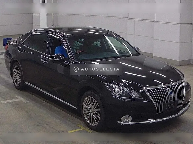 Toyota Crown Majesta 2015, auction grade 4