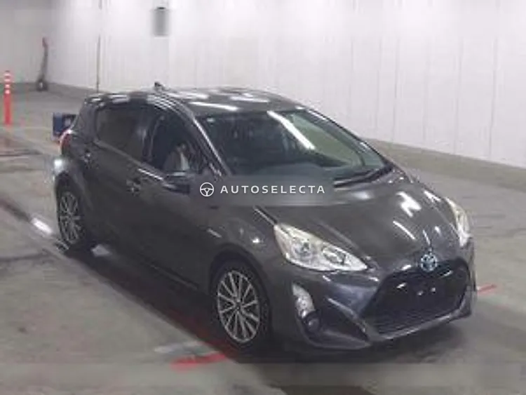 Toyota Aqua 2015, photo 1 of 1
